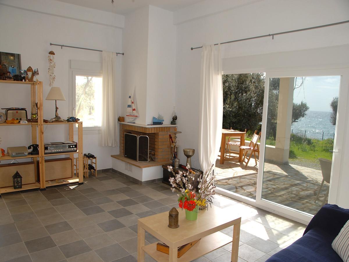 Melinda Holiday House Πλωμάρι Δωμάτιο φωτογραφία